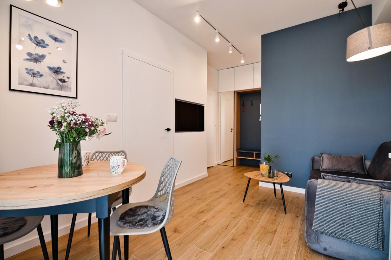 Flower Blue By Housine Apartment